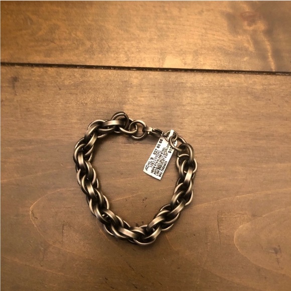 Focus For Men Antiqued Interlocking Bracelet - Picture 4 of 12